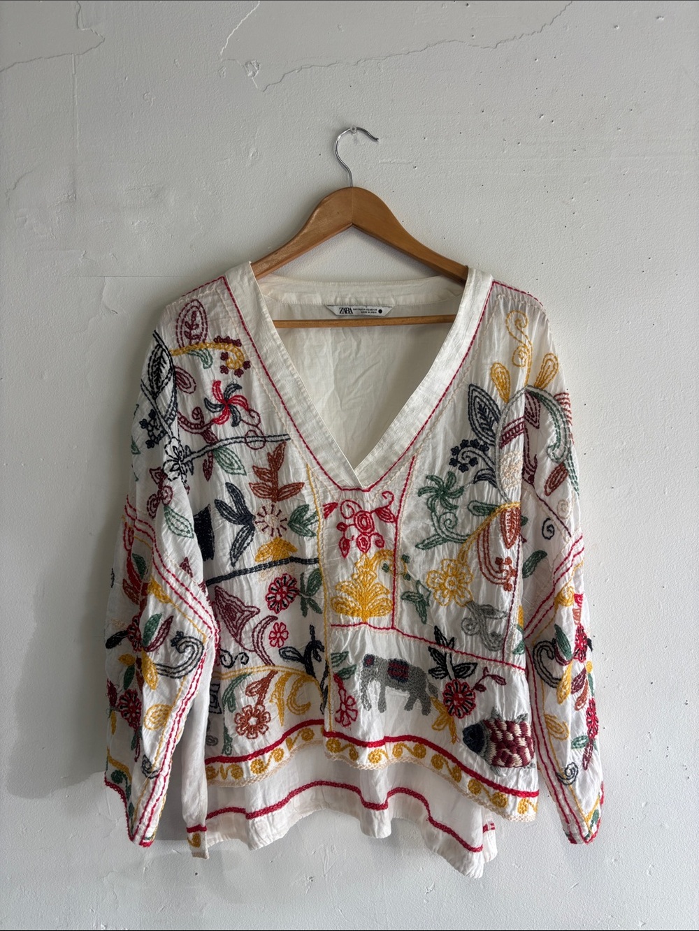 Zara White V-Neck Top with Multicolor Floral Embroidery
